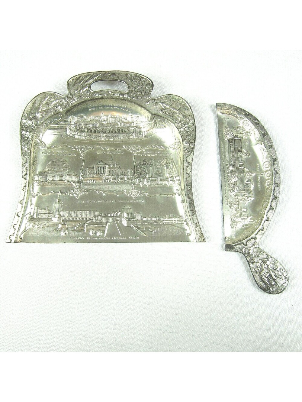 Vintage 1933 Chicago Worlds Fair Souvenir Silent Butler Crumb Tray & Scraper Set